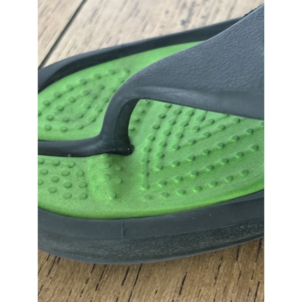 CROCS Toddler Kids ATHENS Flip Flop Thong Sandals Black/ Green Strap C‎ 10 11